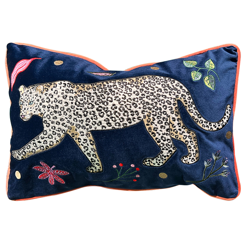 Декоративная подушка с вышивкой Panther Embroidery Cushion Темно-синий Мульти Декоративная подушка с вышивкой Panther Embroidery Cushion Темно-синий Мульти в Воронеже | Loft Concept
