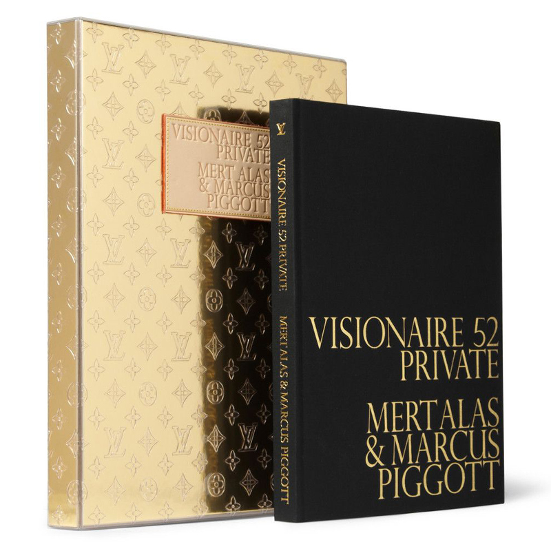 Книга VISIONAIRE 52 PRIVATE LOUIS VUITTON  в Воронеже | Loft Concept 