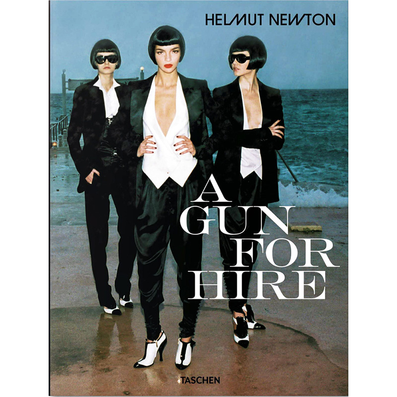 Helmut Newton: a Gun for Hire Черный Белый Голубой в Воронеже | Loft Concept 