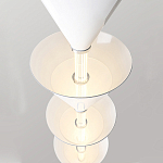 Подвесной светильник светодиодный в виде ряда белых металлических конусов  Herringbone варинант исполнения - 5 | Loft Concept в Воронеже