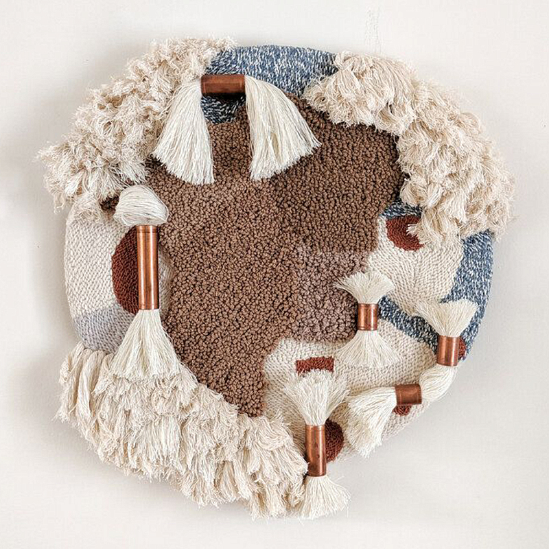 Тканый вручную Круглый абстрактный гобелен Seabed Коричневый Бежевый в Воронеже | Loft Concept 