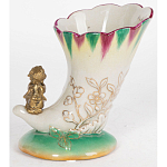 Ваза из фарфора с бронзовой фигуркой ангела Eden Garden porcelain and bronze варинант исполнения - 2 | Loft Concept в Воронеже