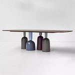 Обеденный стол деревянный с разноцветными фигурными ножками Cop варинант исполнения - 1 | Loft Concept в Воронеже