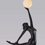 Торшер черная статуэтка Девушка Girl Carries Light Balls варинант исполнения - 2 | Loft Concept в Воронеже