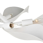 Потолочный светильник с плафонами в виде белых лепестков Delicate Flower варинант исполнения - 1 | Loft Concept в Воронеже