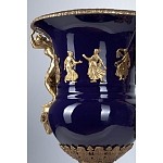 Ваза темно-синего цвета из фарфора с бронзовыми ручками в виде фигур Eden Garden porcelain and bronze варинант исполнения - 3 | Loft Concept в Воронеже