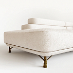 Диван угловой Saint-Trope на ножках с обивкой букле  варинант исполнения - 2 | Loft Concept в Воронеже