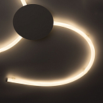 Люстра белого цвета с тремя изогнутыми светодиоидными плафонами Luke Lampco Tracer Lamp варинант исполнения - 5 | Loft Concept в Воронеже