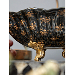 Блюдо черного цвета из фрафора на бронзовых ножках Eden Garden porcelain and bronze варинант исполнения - 5 | Loft Concept в Воронеже