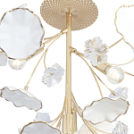 Потолочный светильник с золотыми ветвями и белыми лепестками на круглом рельефном основании Wintery flovers варинант исполнения - 2 | Loft Concept в Воронеже