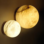 Настенно-потолочный светильник с плафоном в форме шара из алебастра Cryptocrystalline Stone варинант исполнения - 2 | Loft Concept в Воронеже