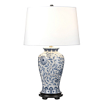 Настольная лампа с керамическим основанием в белом цвете с синим цветочным орнаментом на темной деревянной подставке и тканевым абажуром Elstead Lighting варинант исполнения - 1 | Loft Concept в Воронеже