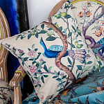 Подушка декоративная с изображением птицы в саду Beige Chinoiserie Blue Bird in the Garden Cushion варинант исполнения - 2 | Loft Concept в Воронеже