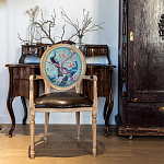 Полукресло из массива бука с сиденьем из экокожи и цветочным принтом на спинке Chinoiserie Garden Chair варинант исполнения - 6 | Loft Concept в Воронеже