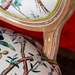 Стул из массива бука бежевый с изображением птиц и цветов Beige Green Chinoiserie Peach Garden Chair варинант исполнения - 4 | Loft Concept в Воронеже