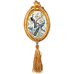 Картина с изображением павлинов в саду в овальной позолоченной раме с кисточкой Chinoiserie Imperial Garden Peacocks on a Tree Poster варинант исполнения - 1 | Loft Concept в Воронеже