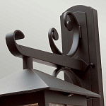 Настенный фонарь черного цвета в форме фонаря с решетчатым плафоном и фактурным стеклом Elstead Lighting варинант исполнения - 2 | Loft Concept в Воронеже