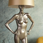 Лампа MANNEQUIN LAMP с абажуром руки на талии варинант исполнения - 8 | Loft Concept в Воронеже