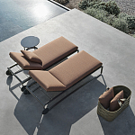 Шезлонг на металлическом каркасе с регулируемой спинкой GUELL Sunbed варинант исполнения - 2 | Loft Concept в Воронеже