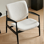 Кресло с каркасом и ножками из древесины и мягкими сиденьем и спинкой Venice варинант исполнения - 5 | Loft Concept в Воронеже