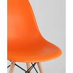 Пластиковый стул на ножках из массива бука Eames Orange варинант исполнения - 2 | Loft Concept в Воронеже