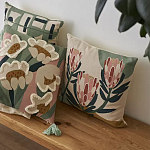 Подушка с цветочным принтом Blooming Elegance Lily варинант исполнения - 7 | Loft Concept в Воронеже