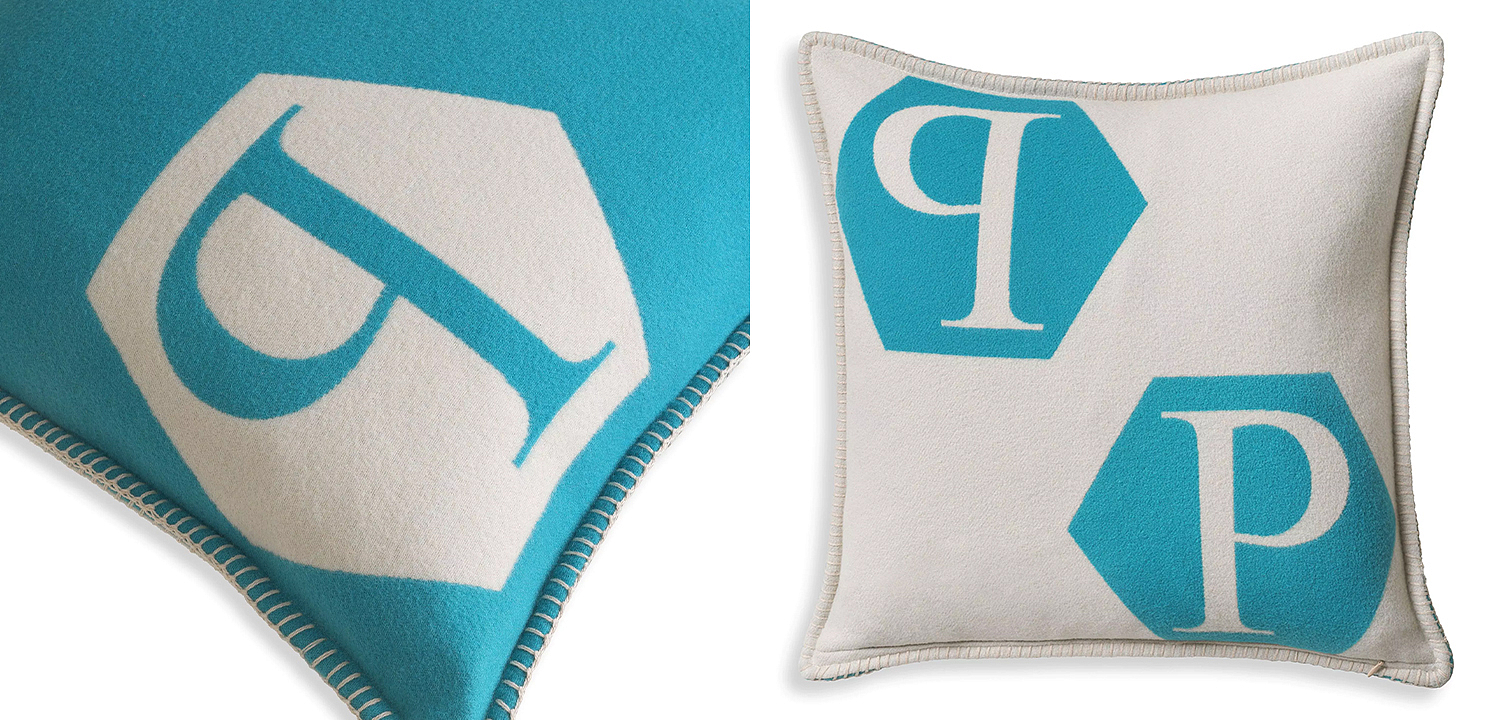 Подушка Philipp Plein Cushion Cashmere Blue Подушка Philipp Plein Cushion Cashmere Blue - Loft-Concept в Воронеже