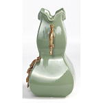 Ваза зеленого цвета из фарфора с бронзовыми ручками в виде драконов и рельефным цветочным декором Eden Garden porcelain and bronze варинант исполнения - 3 | Loft Concept в Воронеже