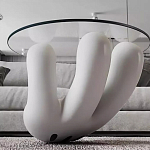 Дизайнерский журнальный стол с круглой прозрачной столешницей на белом фигурном основании Luqak варинант исполнения - 3 | Loft Concept в Воронеже