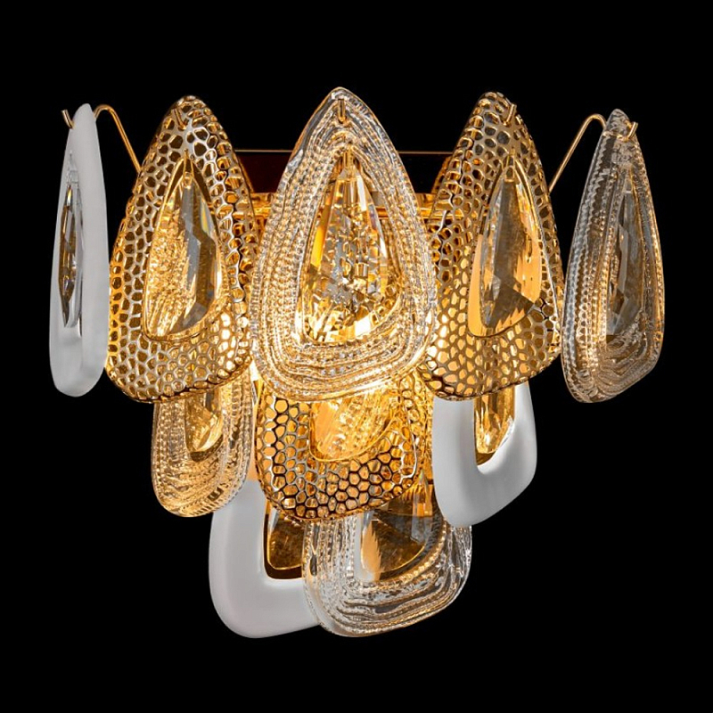 Бра с белыми и прозрачными подвесками Character Chandelier Золотой Прозрачный Белый Бра с белыми и прозрачными подвесками Character Chandelier Золотой Прозрачный Белый в Воронеже | Loft Concept