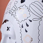 Ваза с декоративными лицами и графическими элементами в виде сердец и символов Faces of Imagination варинант исполнения - 9 | Loft Concept в Воронеже