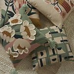 Подушка декоративная зеленого цвета с геометрическим рисунком Divine Abstractions варинант исполнения - 8 | Loft Concept в Воронеже