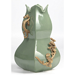 Ваза зеленого цвета из фарфора с бронзовыми ручками в виде драконов и рельефным цветочным декором Eden Garden porcelain and bronze варинант исполнения - 1 | Loft Concept в Воронеже