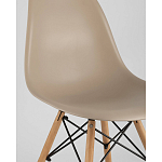 Пластиковый стул на ножках из массива бука Eames Beige варинант исполнения - 2 | Loft Concept в Воронеже