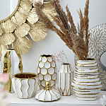 Ваза белая с рельефной поверхностью и золотыми полосами Vase Beehive варинант исполнения - 7 | Loft Concept в Воронеже