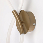 Бра с белым плафоном в форме восьмерки и круглым основанием Luke Lampco Tracer Lamp варинант исполнения - 4 | Loft Concept в Воронеже