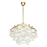 Люстра подвесная с белыми перламутровыми подвесками и изогнутыми золотистыми элементами Диаметр 60 см SHELL Chandelier варинант исполнения - 1 | Loft Concept в Воронеже