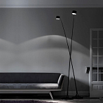 Торшер с изогнутой черной металлической стойкой и цилиндрическим плафоном Davide Groppi варинант исполнения - 6 | Loft Concept в Воронеже