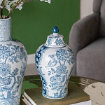 Ваза с крышкой и голубым цветочным рисунком на белом фоне Blue & White Ornament варинант исполнения - 4 | Loft Concept в Воронеже