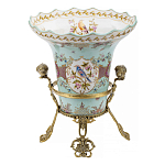 Ваза из голубого фарфора с рисунком птиц и цветов и декоративными элементами Blue Garden варинант исполнения - 1 | Loft Concept в Воронеже