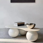 Дизайнерский журнальный стол с изогнутой столешницей на круглых ножках Rigilyr варинант исполнения - 1 | Loft Concept в Воронеже