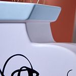 Ваза плоская белая с абстрактными черными линиями в форме лиц Faces of Imagination варинант исполнения - 5 | Loft Concept в Воронеже