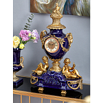 Часы настольные из темно-синего фарфора с бронзовыми фигурками и декоративными элементами Eden Garden варинант исполнения - 4 | Loft Concept в Воронеже