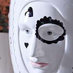 Ваза с декоративными лицами и графическими элементами в виде сердец и символов Faces of Imagination варинант исполнения - 6 | Loft Concept в Воронеже