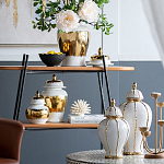 Ваза белая с крышкой и золотистыми фрагментами Chinoiserie Ceramics варинант исполнения - 3 | Loft Concept в Воронеже