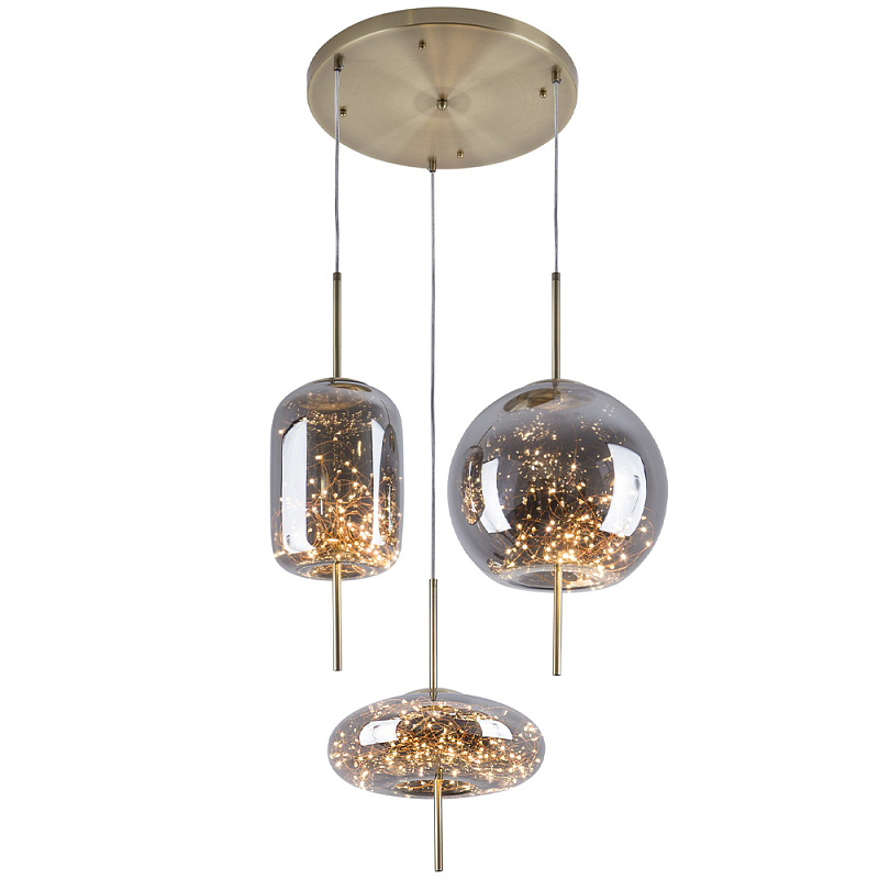 Подвесной светильник с гирляндой внутри 3-х стеклянных плафонов Garland Glass Trio Hanging Lamp Латунь Дымчатый (Smoke) Подвесной светильник с гирляндой внутри 3-х стеклянных плафонов Garland Glass Trio Hanging Lamp Латунь Дымчатый (Smoke) в Воронеже | Loft Concept