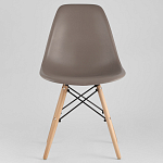 Пластиковый стул на ножках из массива бука Eames Cappuccino варинант исполнения - 3 | Loft Concept в Воронеже