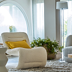 Кресло изогнутое с обивкой из ткани букле Smooth Bend Boucle Chair варинант исполнения - 9 | Loft Concept в Воронеже