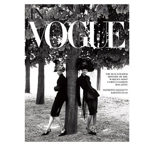 In Vogue: An Illustrated History of the World`s Most Famous Fashion Magazine