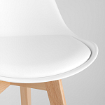 Стул с основой из пластика и мягким сиденьем Arvika White варинант исполнения - 7 | Loft Concept в Воронеже